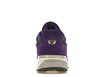 Фото № 4 с приближением к товару «‎New Balance 990v4»