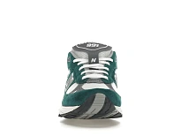 Фото № 2 с приближением к товару «‎New Balance 991»
