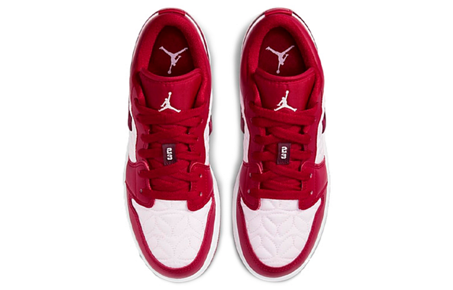 Фото № 4 с приближением к товару «‎Nike Air Jordan 1 Low GS Pink Quilt»