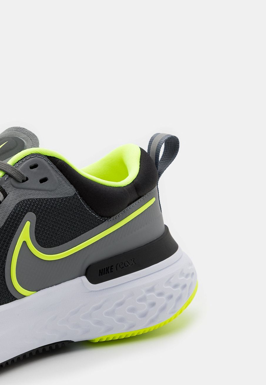 Фото № 5 с приближением к товару «‎Nike React Miler»