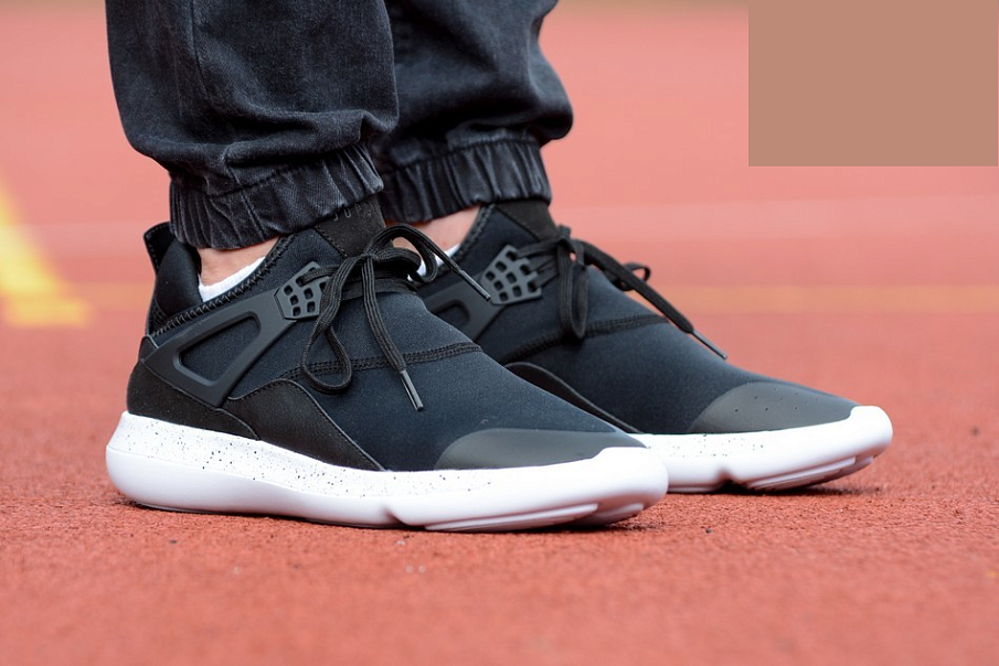 Фото № 3 с приближением к товару «‎Nike Air Jordan Fly ’89 Oreo »