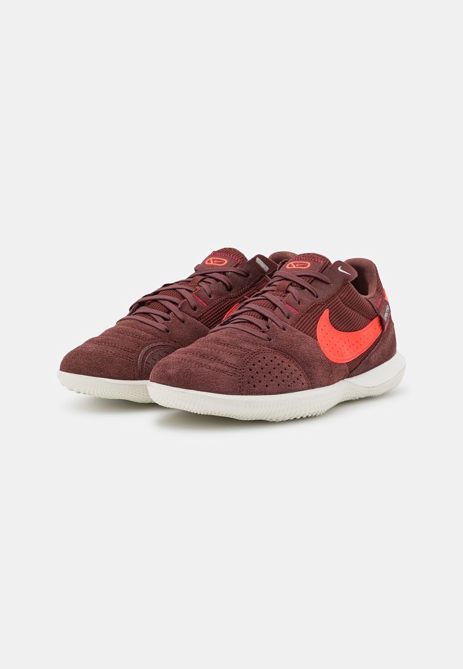Фото № 2 с приближением к товару «‎Nike Streetgato »