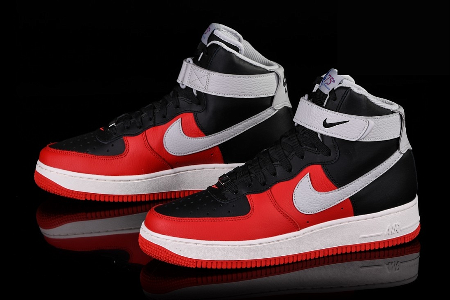 Фото № 3 с приближением к товару «‎Nike Air Force 1 ’07 Lv8 Nba 75th Anniversary Chile »