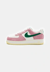 Фото № 1 с приближением к товару «‎AIR FORCE 1 07 LV8»