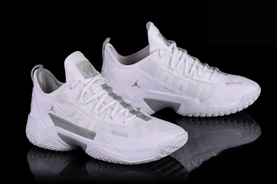 Фото № 1 с приближением к товару «‎Nike Air Jordan Westbrook One Take 2 Pure Money »