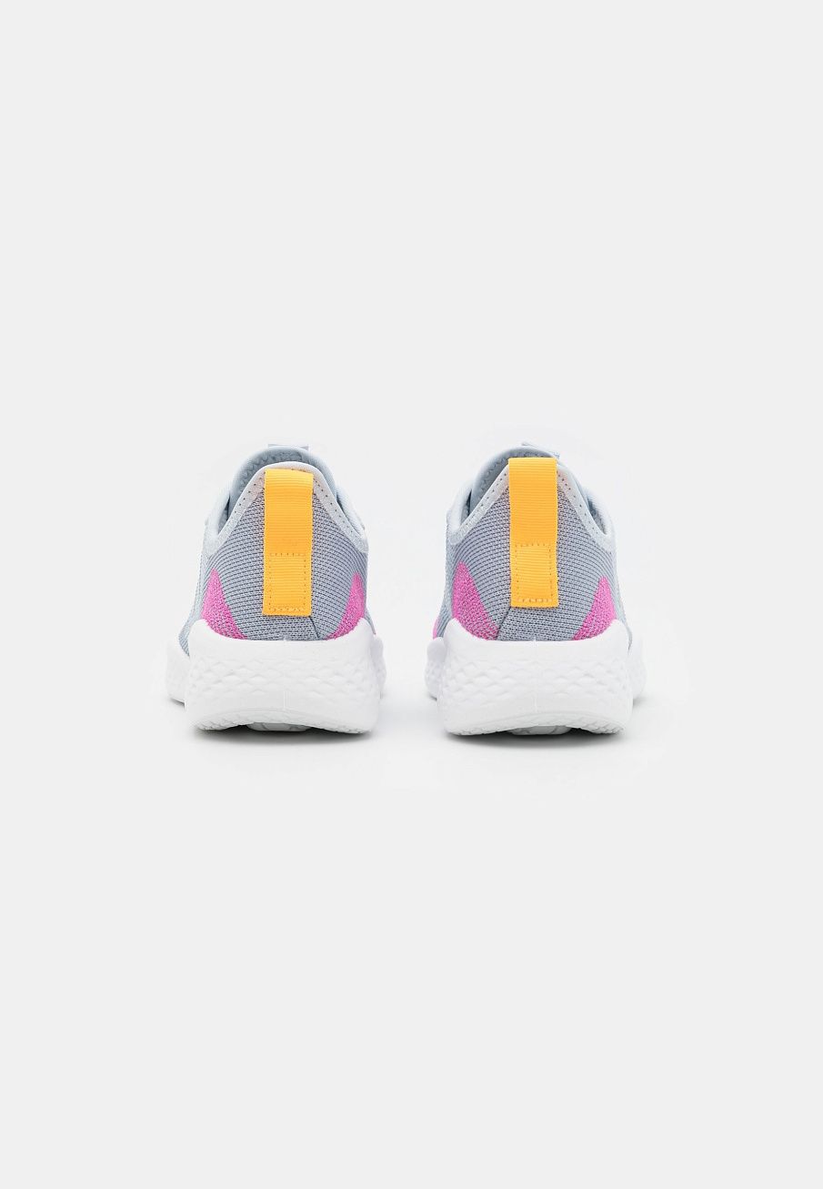 Фото № 3 с приближением к товару «‎Adidas 2.0 »