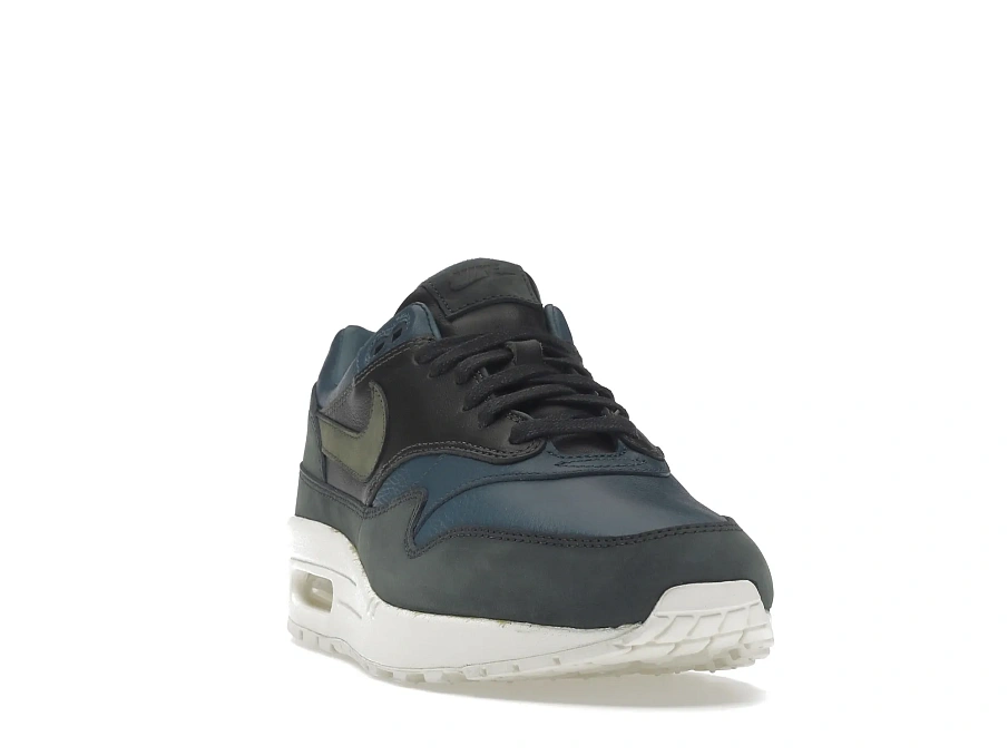 Фото № 3 с приближением к товару «‎Nike Air Max 1 Pinnacle Iced Jade»
