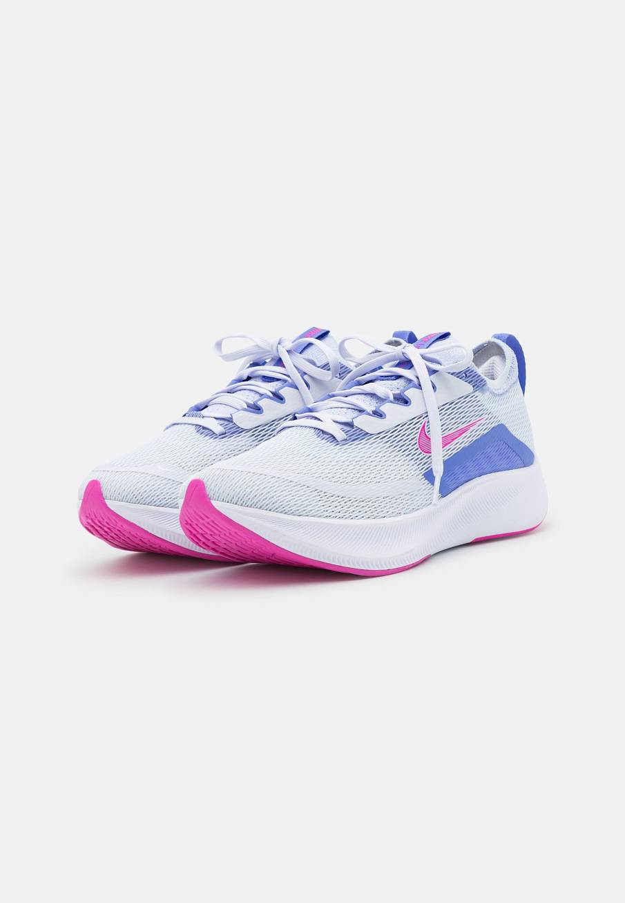 Фото № 3 с приближением к товару «‎Nike Zoom Fly 4»
