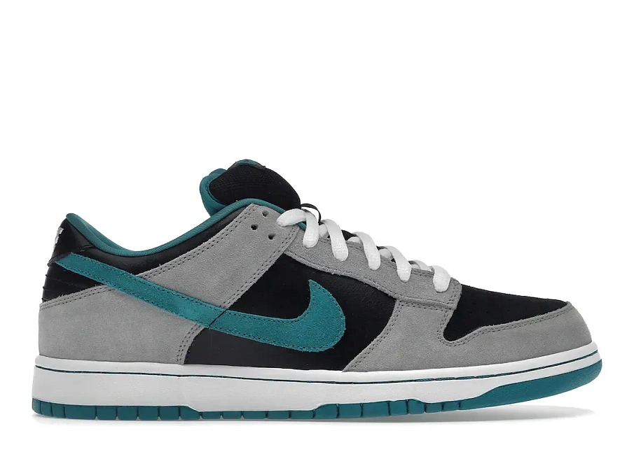 Фото № 1 с приближением к товару «‎Nike SB Dunk Low Chrome Ball Incident»