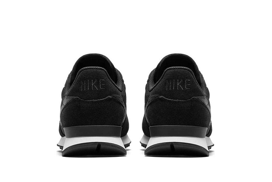 Фото № 3 с приближением к товару «‎Nike Wmns Internationalist Glitter Running Shoes BlackSilver»