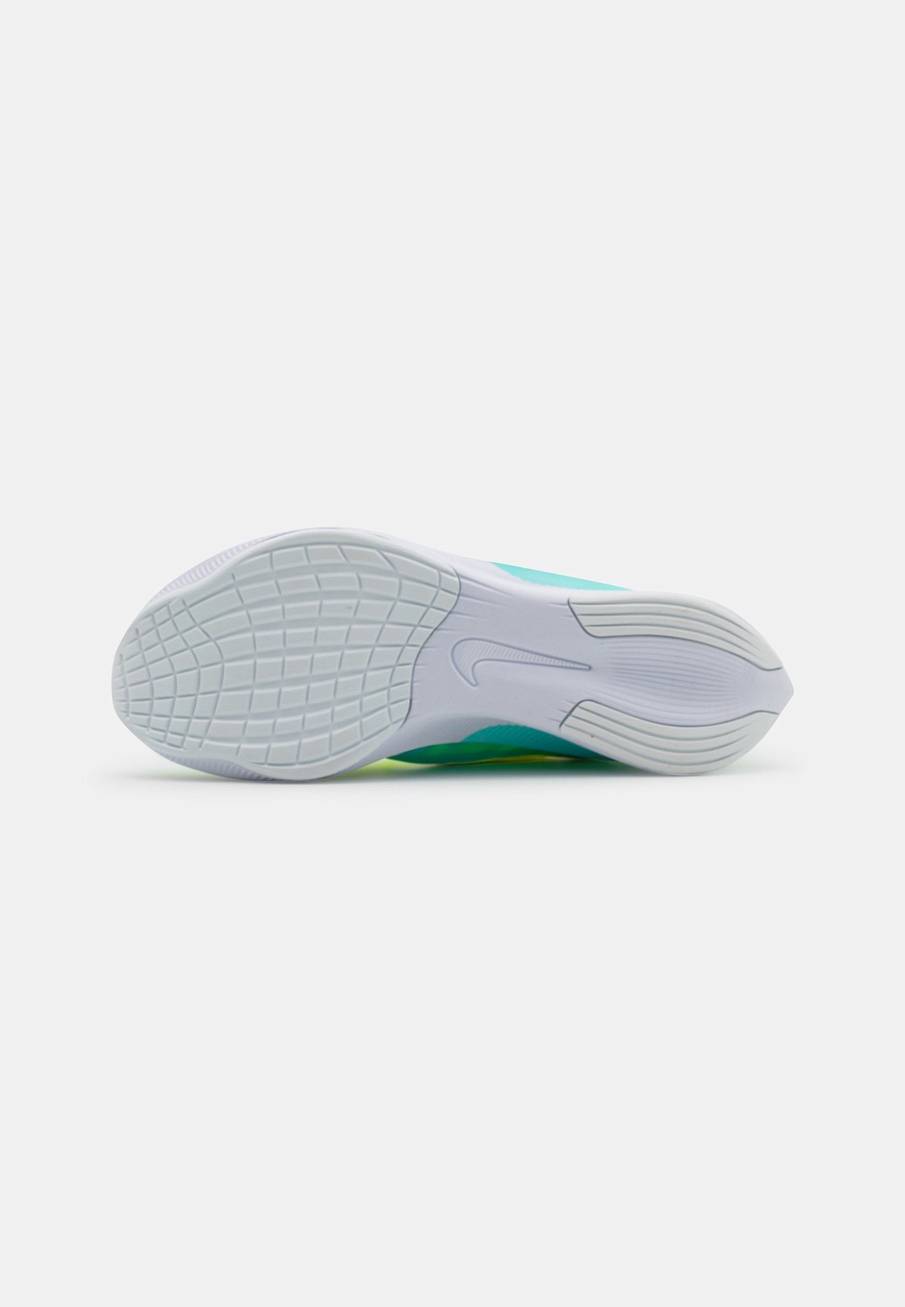 Фото № 5 с приближением к товару «‎Nike Zoom Fly 4»