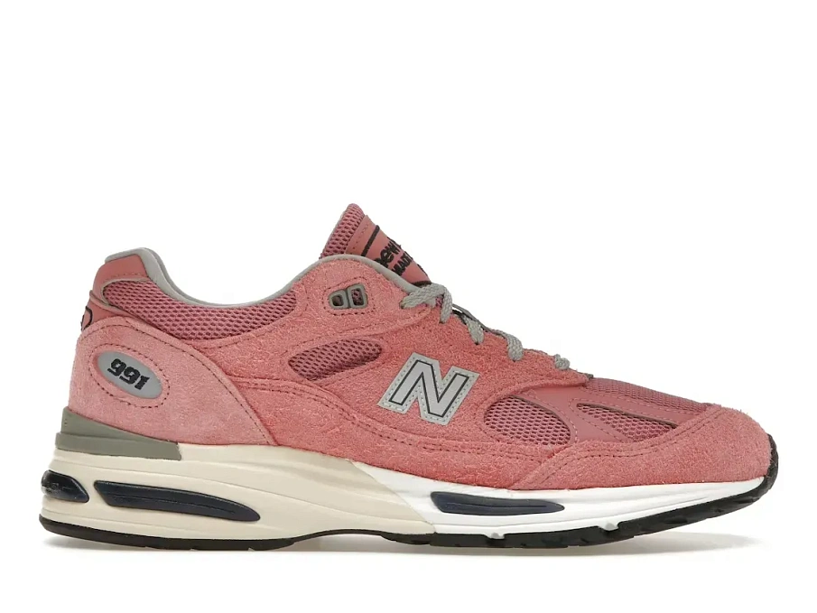 Фото № 1 с приближением к товару «‎New Balance 991v2»