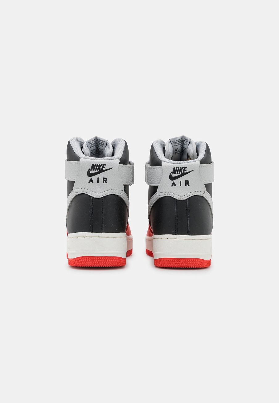Фото № 3 с приближением к товару «‎Nike Air Force 1 ’07 »