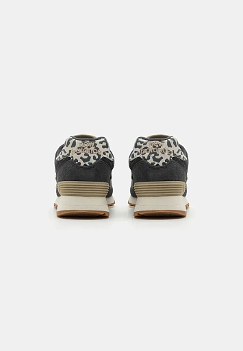 WL574 - 3