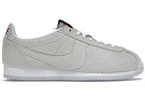 Фото № 1 с приближением к товару «‎Nike Classic Cortez Stranger Things Sail Upside Down Pack»