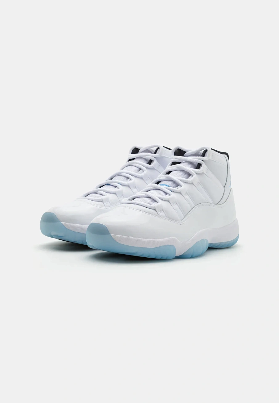 Фото № 4 с приближением к товару «‎AIR JORDAN 11 RETRO UNISEX»