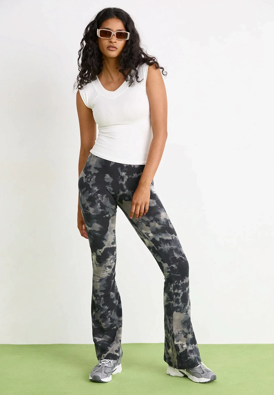 Фото № 4 с приближением к товару «‎OZWEEGO OG »