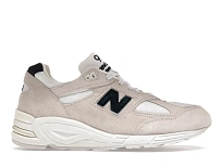 Фото № 1 с приближением к товару «‎New Balance 990v2»