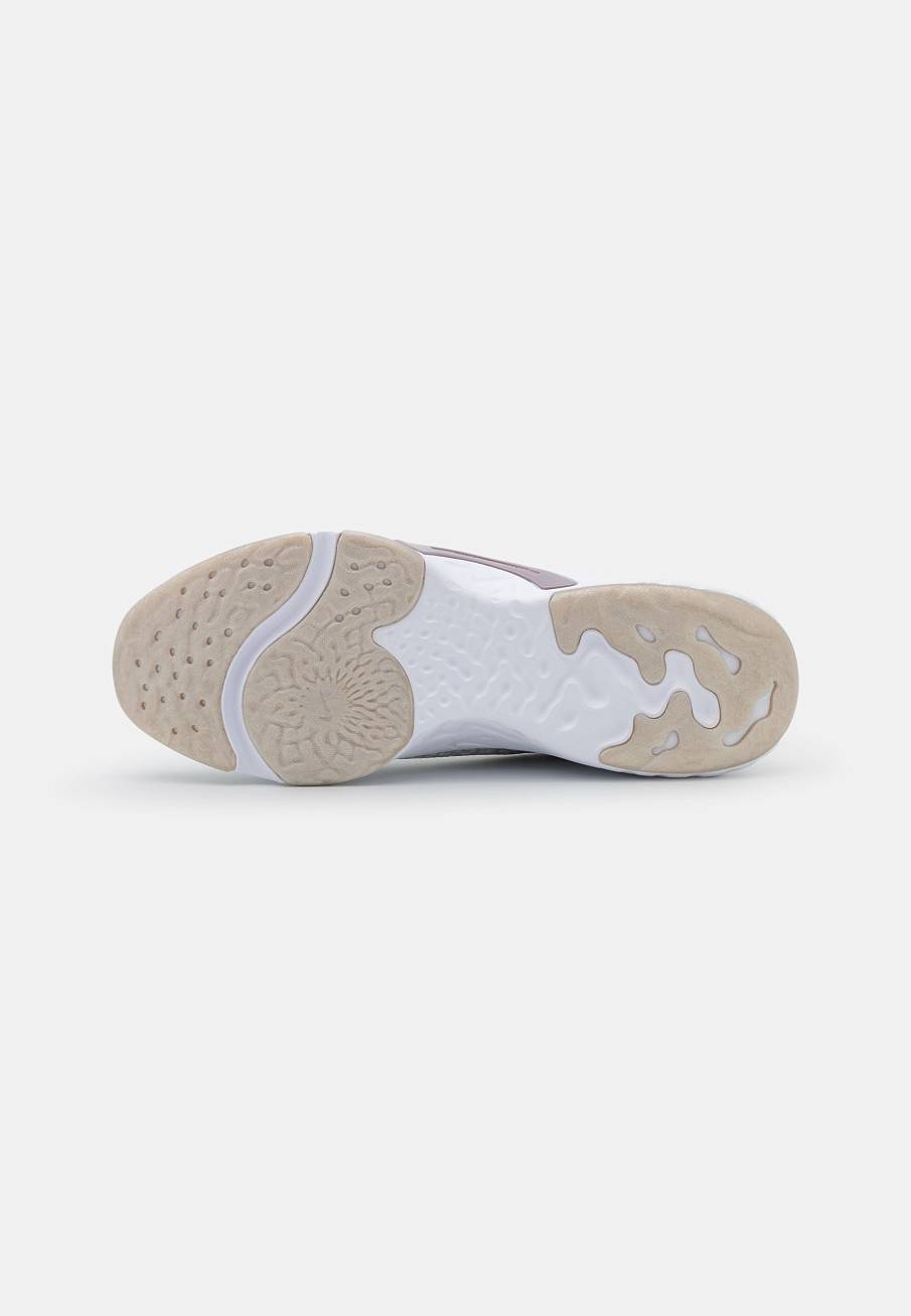 Фото № 4 с приближением к товару «‎Nike Renew In Season Tr 11 Prm»