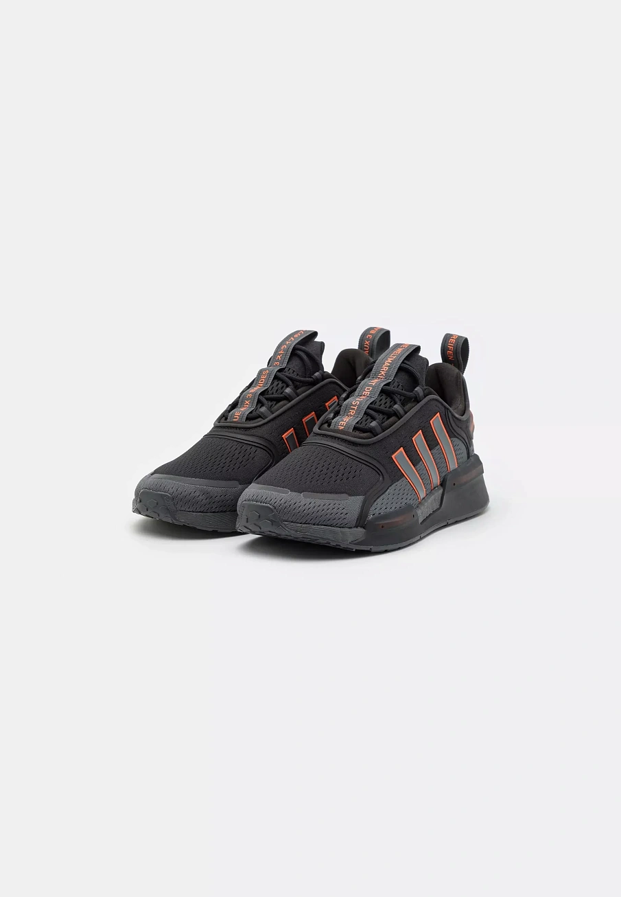 Фото № 4 с приближением к товару «‎NMD V3 UNISEX»