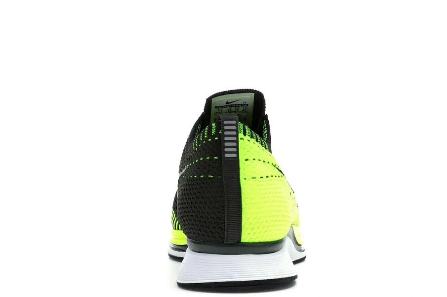 Фото № 4 с приближением к товару «‎Nike Flyknit Racer Volt (2013)»