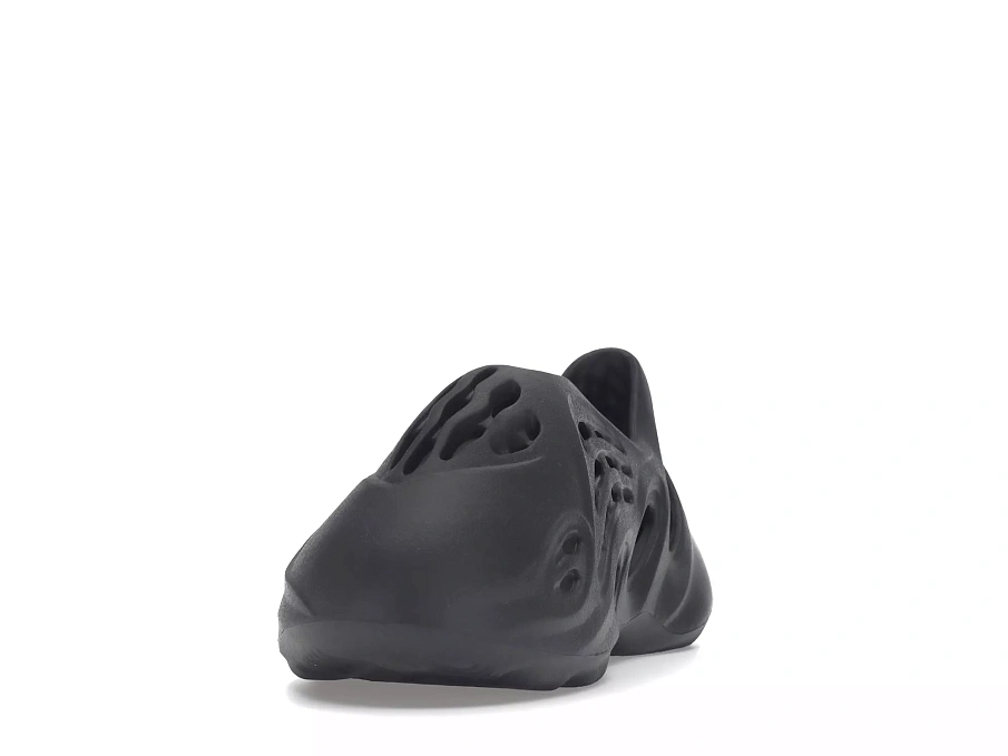 Фото № 2 с приближением к товару «‎adidas Yeezy Foam RNR Onyx (Kids)»