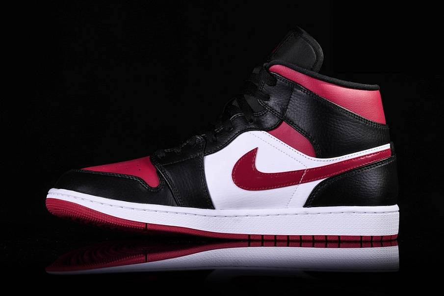 Фото № 3 с приближением к товару «‎Nike Air Jordan 1 Retro Toe »