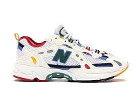Фото № 1 с приближением к товару «‎New Balance 827 Abzorb»