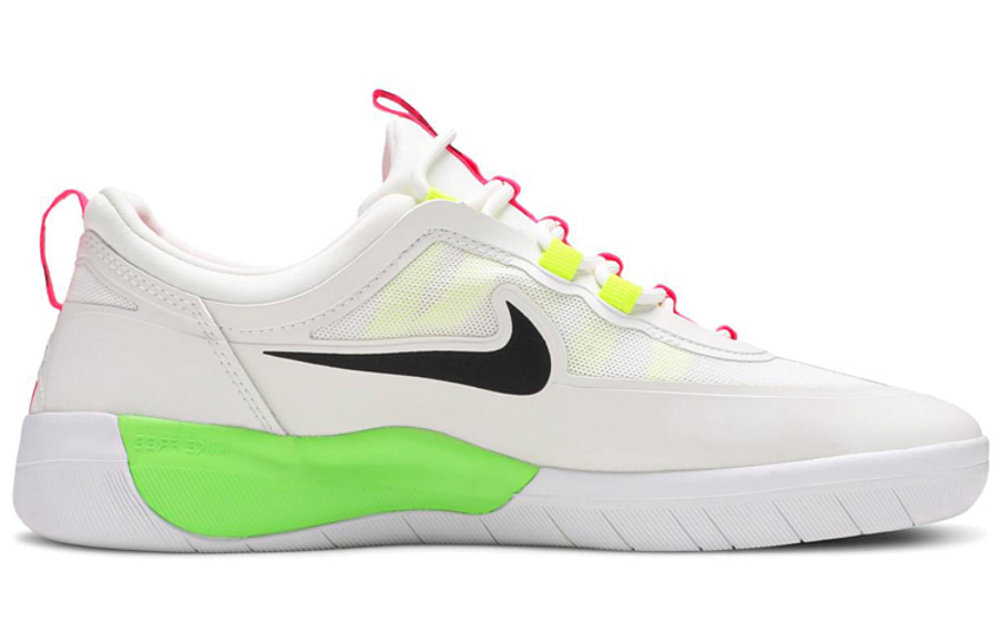 Фото № 2 с приближением к товару «‎Nike SB Nyjah Free 2 Sneakers White»