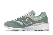 Фото № 3 с приближением к товару «‎New Balance 997»