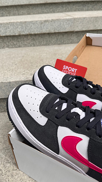 Фото № 1 с приближением к товару «‎Nike AF 1 '07 LV8»