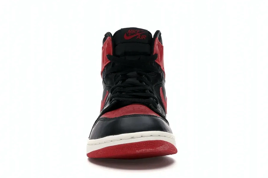 Фото № 2 с приближением к товару «‎Jordan 1 Retro Bred (1994)»