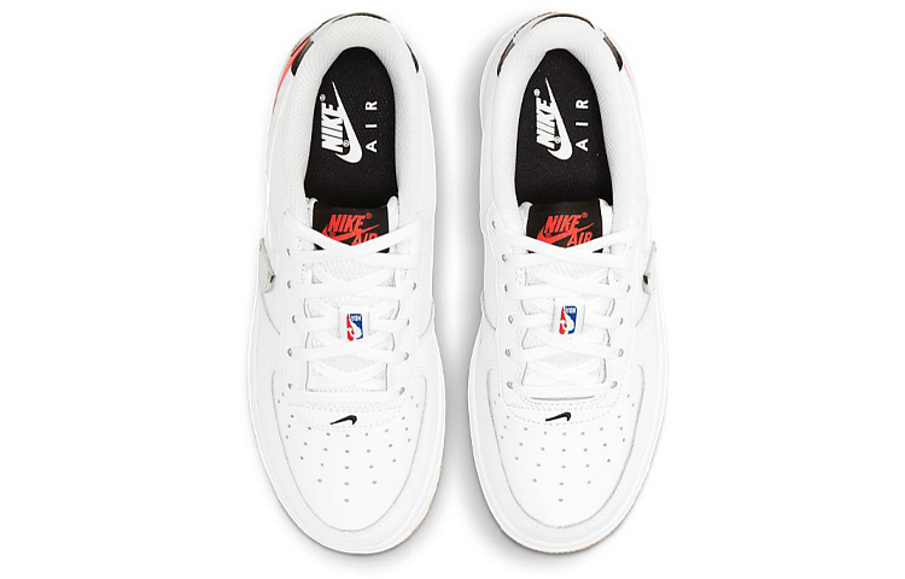 Фото № 4 с приближением к товару «‎Nike Air Force 1 LV8 1 "NBA" Pack (GS)»