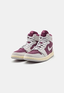 Фото № 2 с приближением к товару «‎AIR JORDAN 1 ZOOM CMFT»