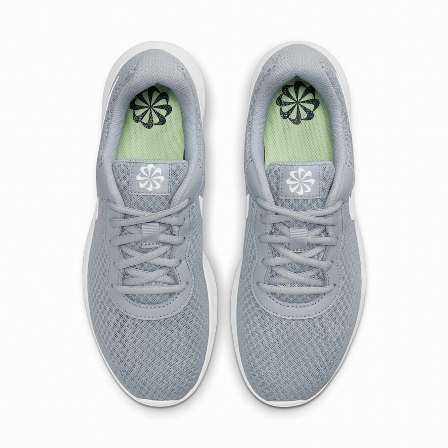 Фото № 2 с приближением к товару «‎Nike Tanjun »