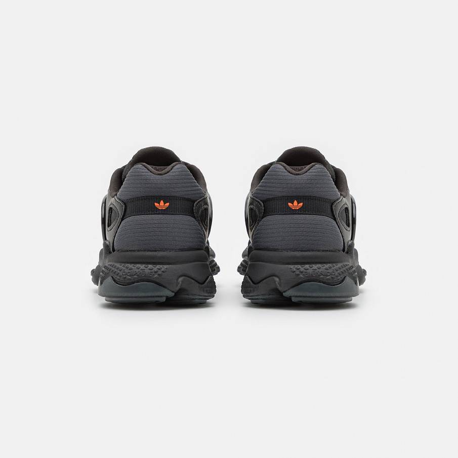 Фото № 3 с приближением к товару «‎Adidas Oztral »