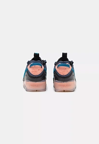 Фото № 3 с приближением к товару «‎AIR MAX TERRASCAPE 90»