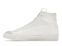 Фото № 3 с приближением к товару «‎Nike Blazer Mid 77 SE»