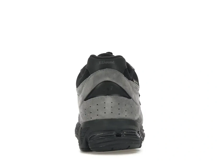 Фото № 4 с приближением к товару «‎New Balance 2002R»