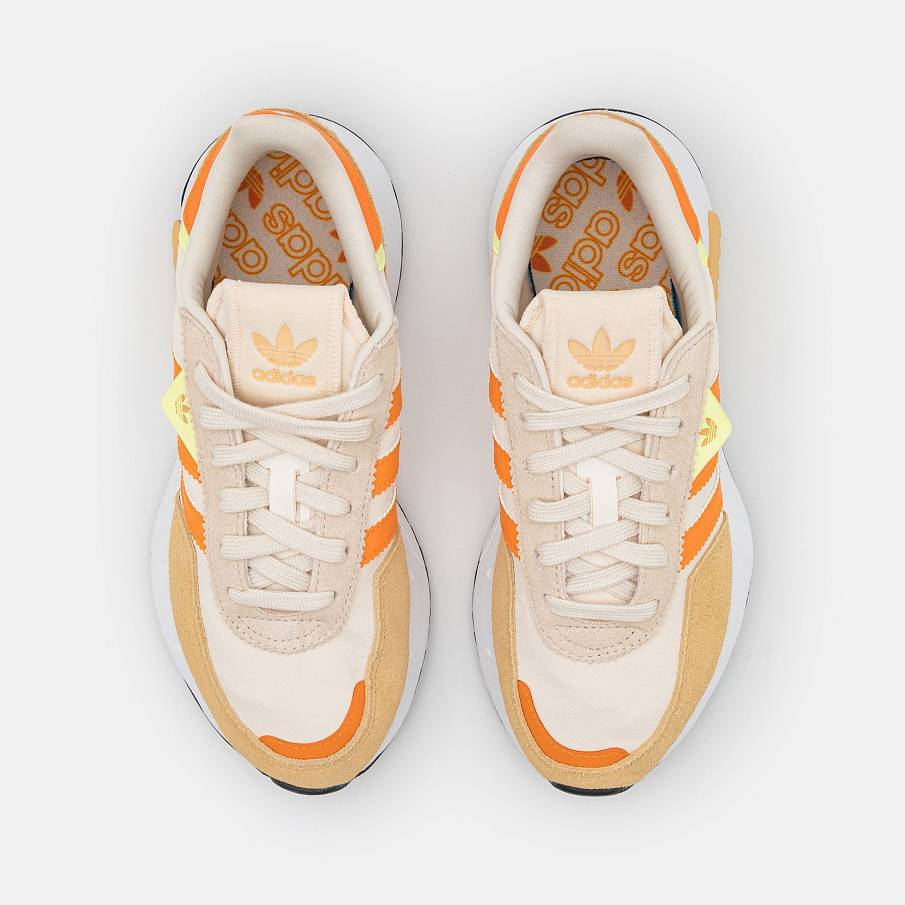 Фото № 4 с приближением к товару «‎Adidas Retropy »