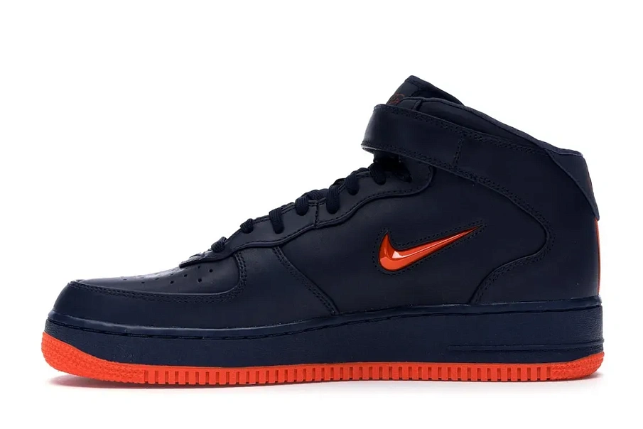 Фото № 3 с приближением к товару «‎Nike Air Force 1 Mid NYC Obsidian Orange»