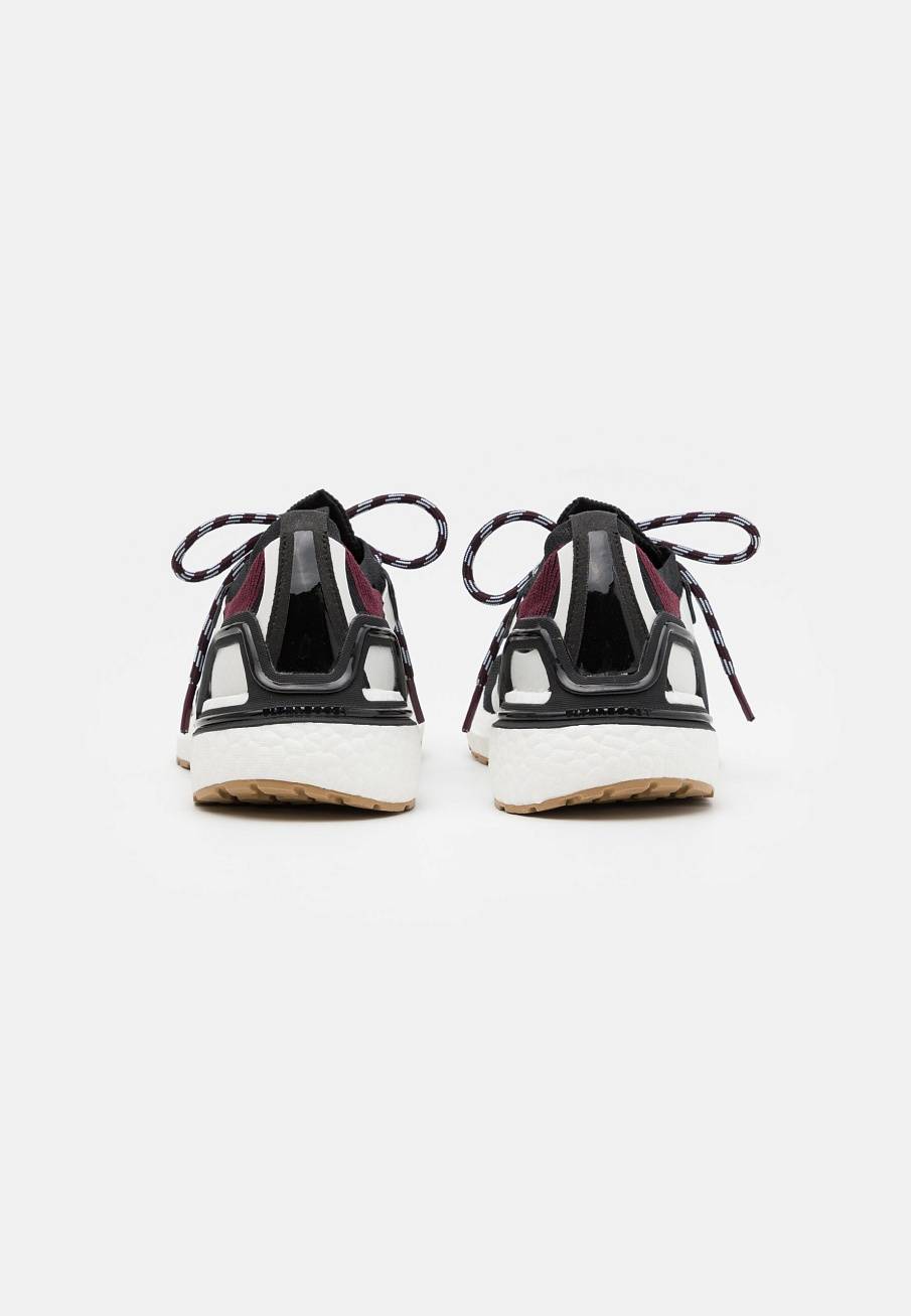 Фото № 3 с приближением к товару «‎Adidas Asmc Ultraboost»