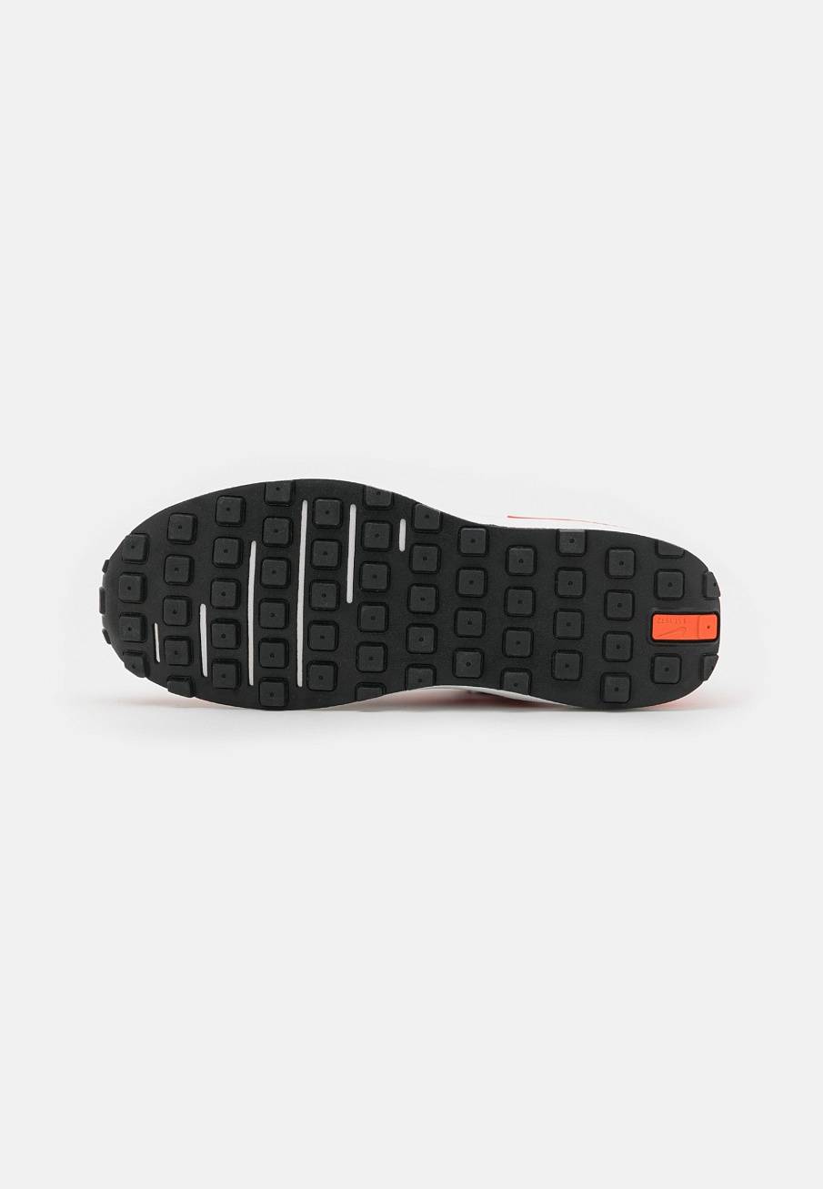 Фото № 4 с приближением к товару «‎Nike Waffle One »