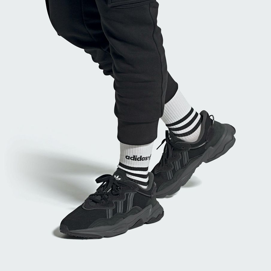 Фото № 2 с приближением к товару «‎Adidas Ozweego »