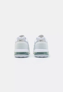 Фото № 2 с приближением к товару «‎AIR MAX PULSE»