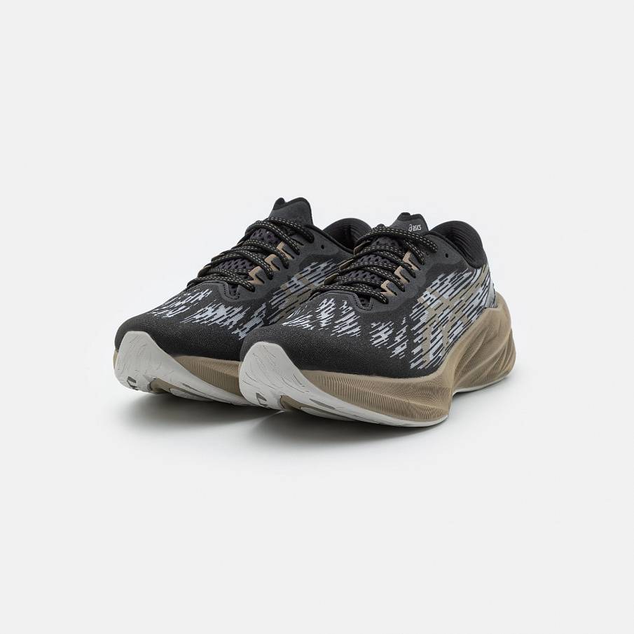 Фото № 2 с приближением к товару «‎Asics Novablast 3»