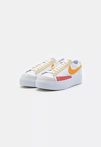 Фото № 2 с приближением к товару «‎BLAZER LOW PLATFORM»