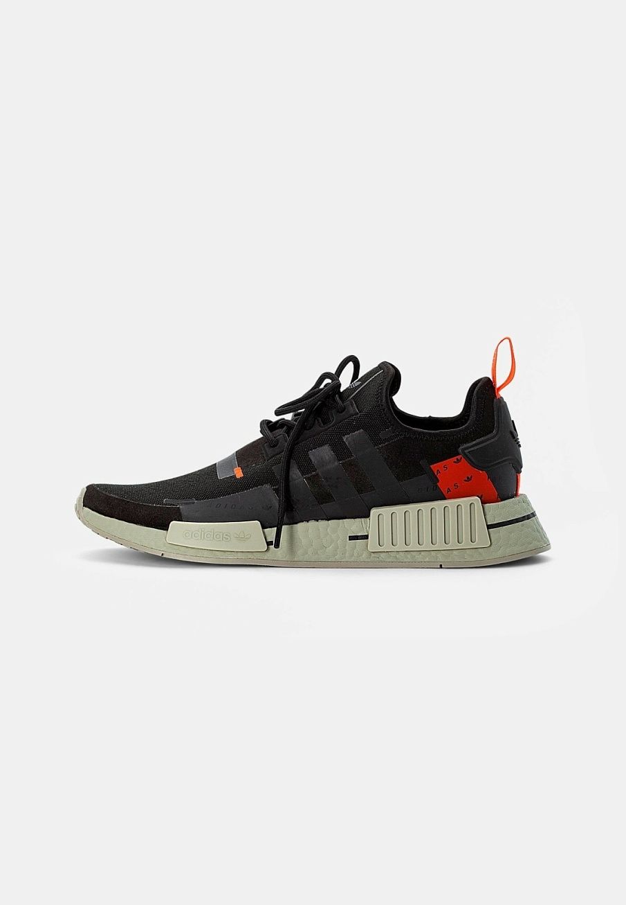 Фото № 1 с приближением к товару «‎Adidas Nmd_r1 »