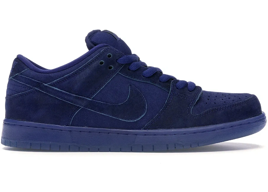Фото № 1 с приближением к товару «‎Nike SB Dunk Low Blue Moon»