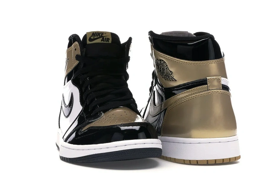 Фото № 2 с приближением к товару «‎Jordan 1 Retro High Gold Top 3»